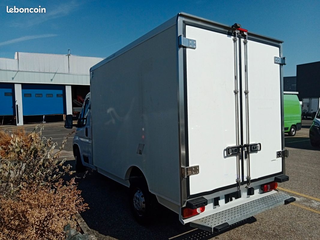 Fiat ducato pcab 3t5 m 2.3 150 ch mtj - frigorifique 18 990 (image 4)