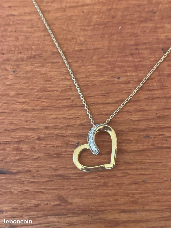 Pendentif plaqué or fleur et oxyde de zirconium 4cm- chez Sainte Foy Bijoux