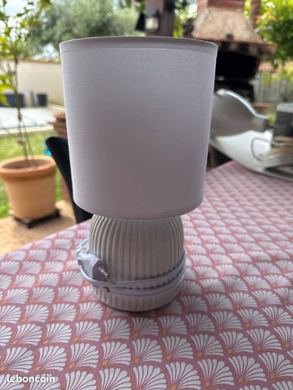 Lampe de chevet Blanche neuve (image 2)