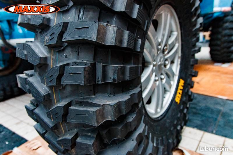 Лучшая грязевая резина. Максис трепадор 9060. Maxxis m9060 Mud Trepador. Maxxis м-9060 Mud Trepador 38.5х12.5-16. Шина Maxxis Mud Trepador м9060 38.5x12.5-16lt 128k.