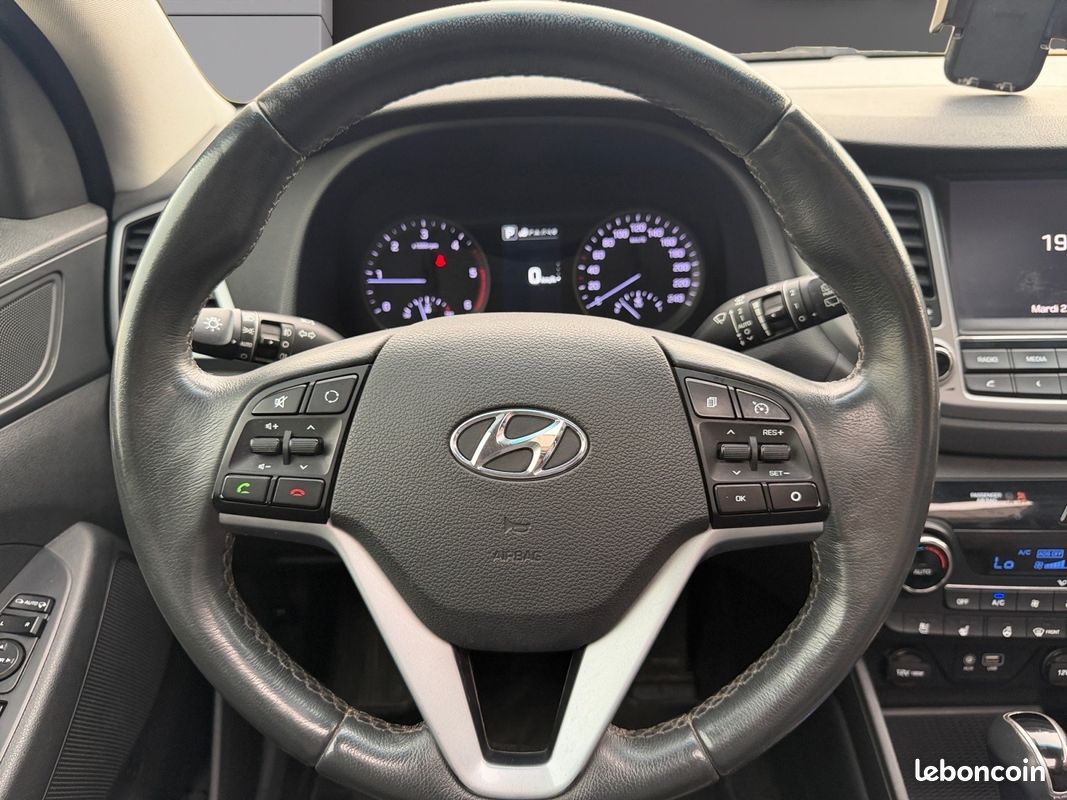 HYUNDAI TUCSON 2.0 CRDi 185 4WD BVA Executive - Toit ouvrant - Volant chauffant - Sièges chauffants AV AR - 2eme M (image 14)