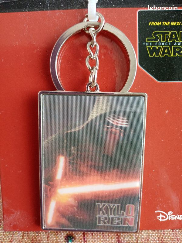 Porte clé Star Wars Kylo Ren neuf (image 2)