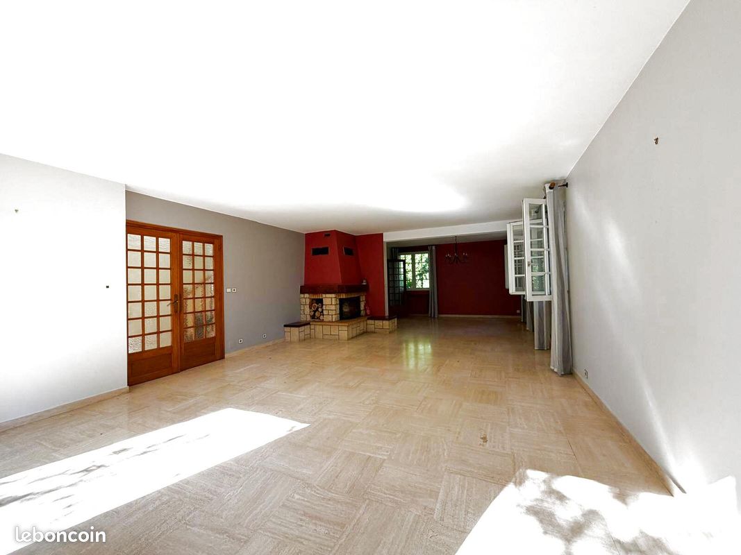 Maison 6 pièces 223 m² · à Saint-Étienne · 223 m² · 360 000 €