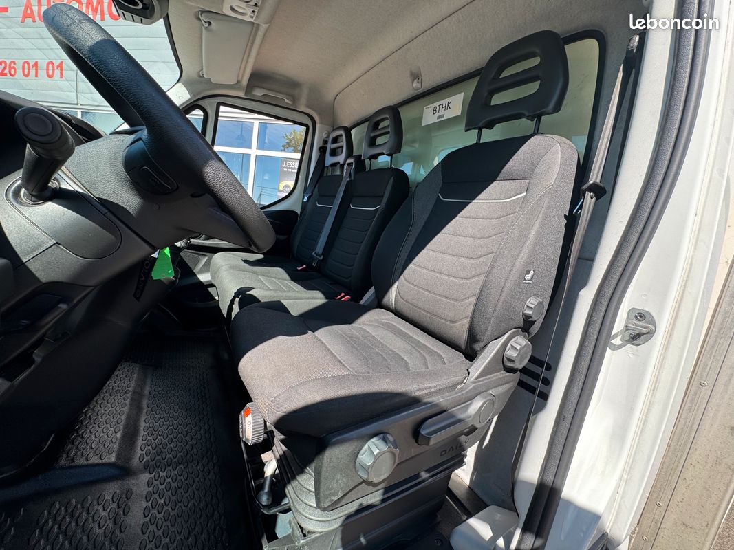 Iveco daily 35c16 2.3 160 20m2 caisse hayon (image 3)