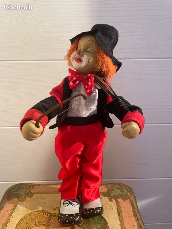 Automate musical clown en porcelaine - Collection