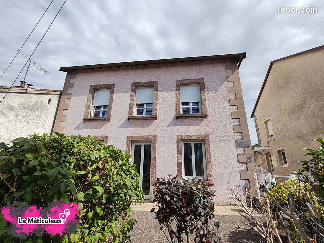 Immeuble RADDON ET CHAPENDU · à Raddon-Et-Chapendu · 220 000 €