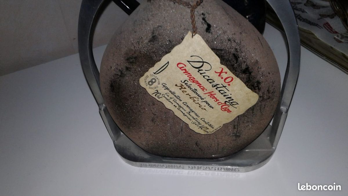 Bouteille vide Ducastaing sur bel étrier / Collection/objet de décoration (image 2)