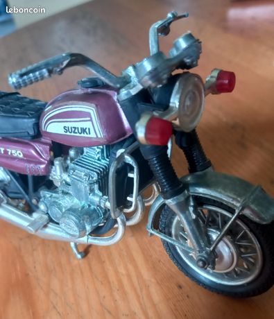 Suzuki 750 Rg Fiat Olio Polistil 1:15 Ème Années 76
