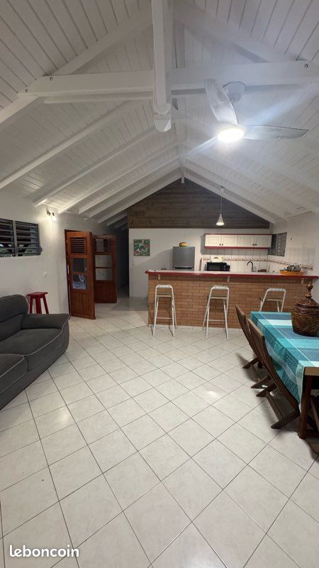 Maison 4 pièces 115 m² · à Sainte-Anne · 115 m² · 950 €
