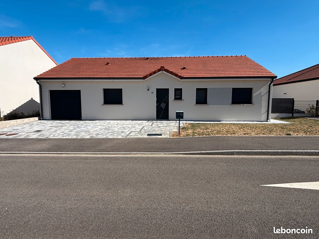 Maison 4 pièces 110 m² · à Saint-Privat-la-Montagne · 110 m² · 389 000 €