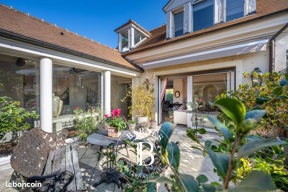 Maison 9 pièces 251 m² · à La Celle-Saint-Cloud · 251 m² · 1 500 000 €