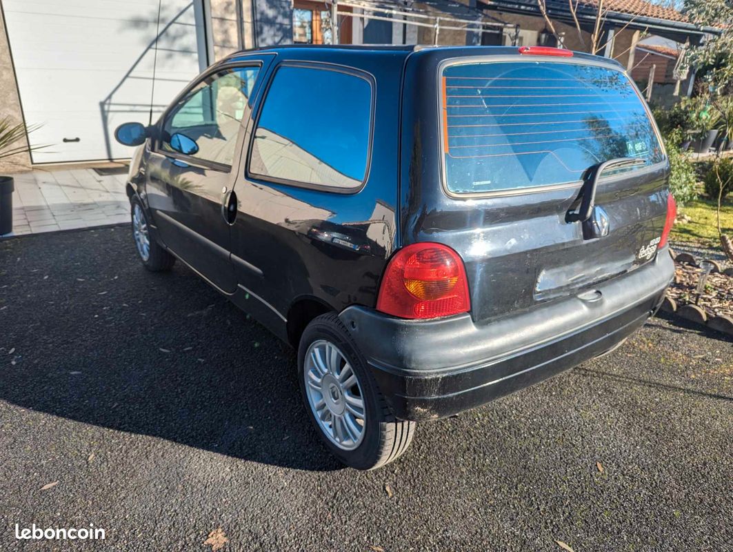 Renault Twingo 2/révisé/garantie/clim/distri neuf/amortisseur neuf