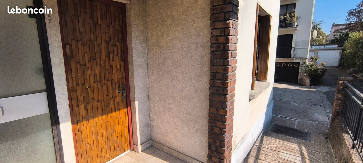 Appartement 1 pièce 13 m² · à Villejuif · 13 m² · 650 €/mois