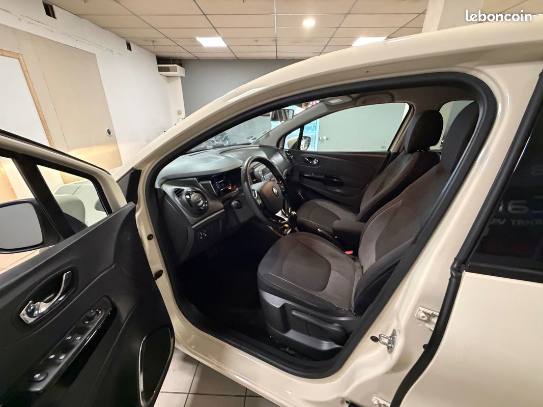 RENAULT CAPTUR TCe 120 Intens EDC (image 8)