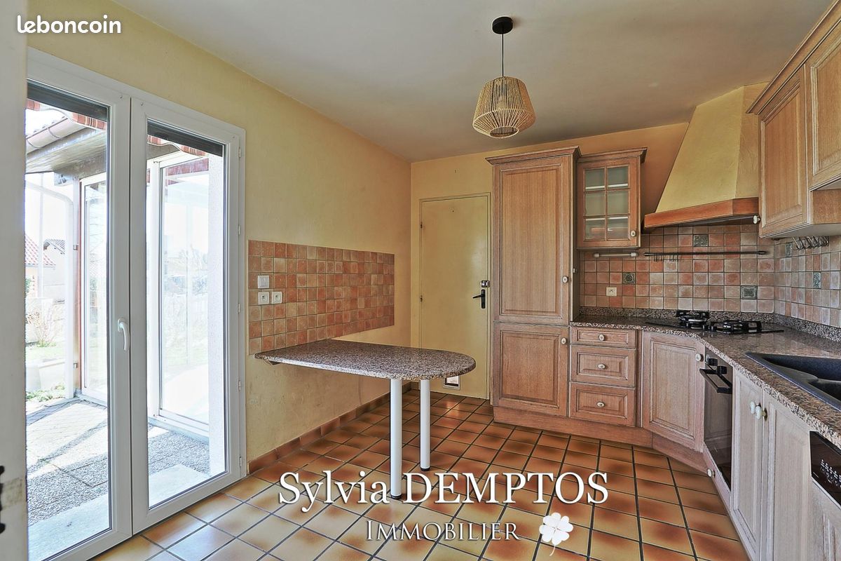 Propriété 5 pièces 139 m² - Orthez 64300 (image principale 3)