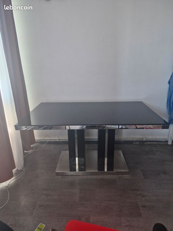 Table à manger (image 1)