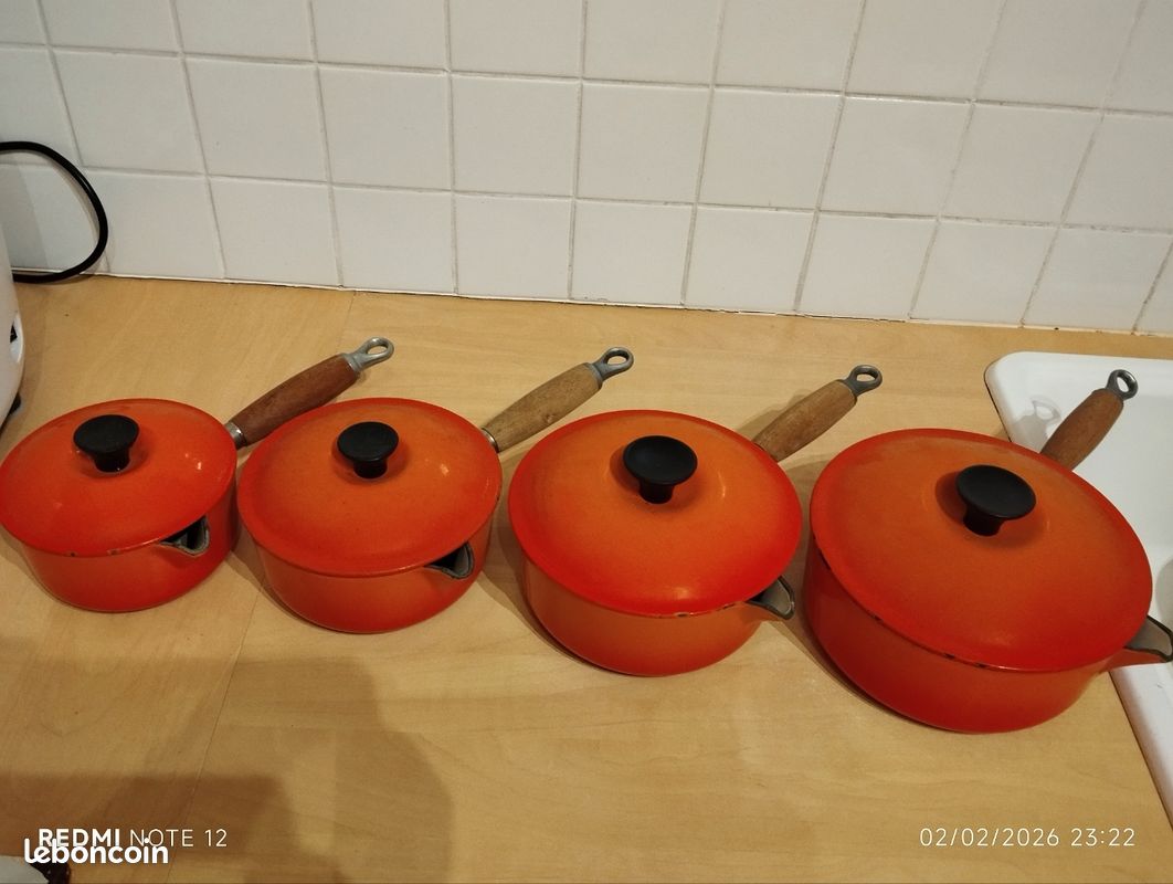 Lot casseroles en fonte émaillée le creuset orange vintage