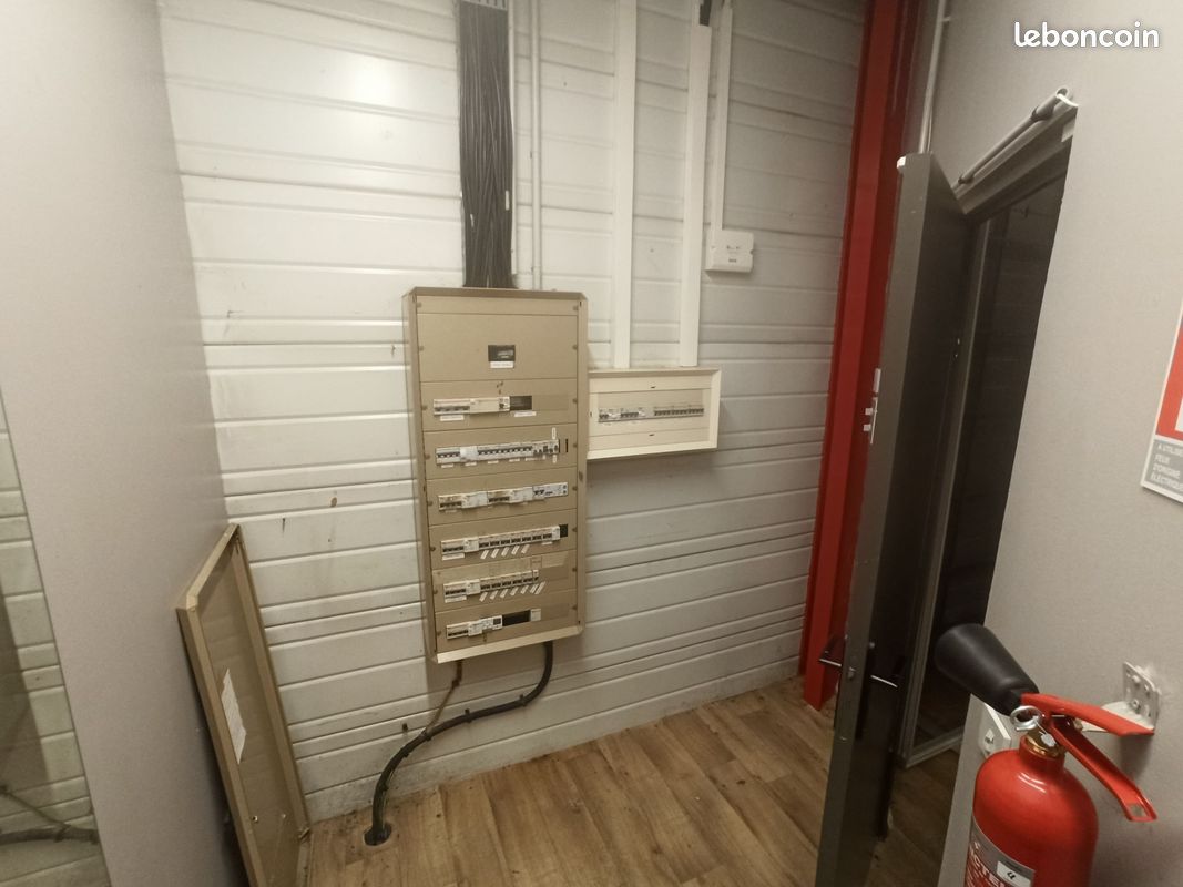 Local 436 m² Limoges (image 10)