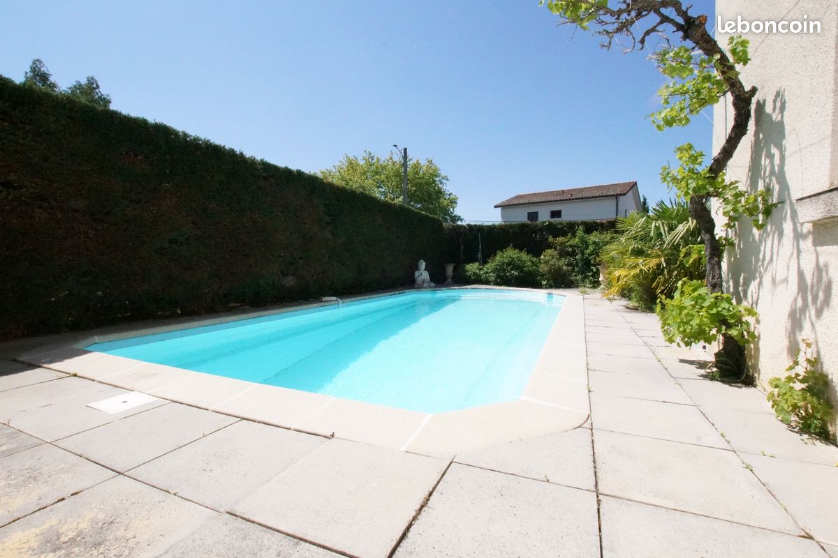 Maison 8 pièces 180 m² · à Cugnaux · 180 m² · 357 000 €