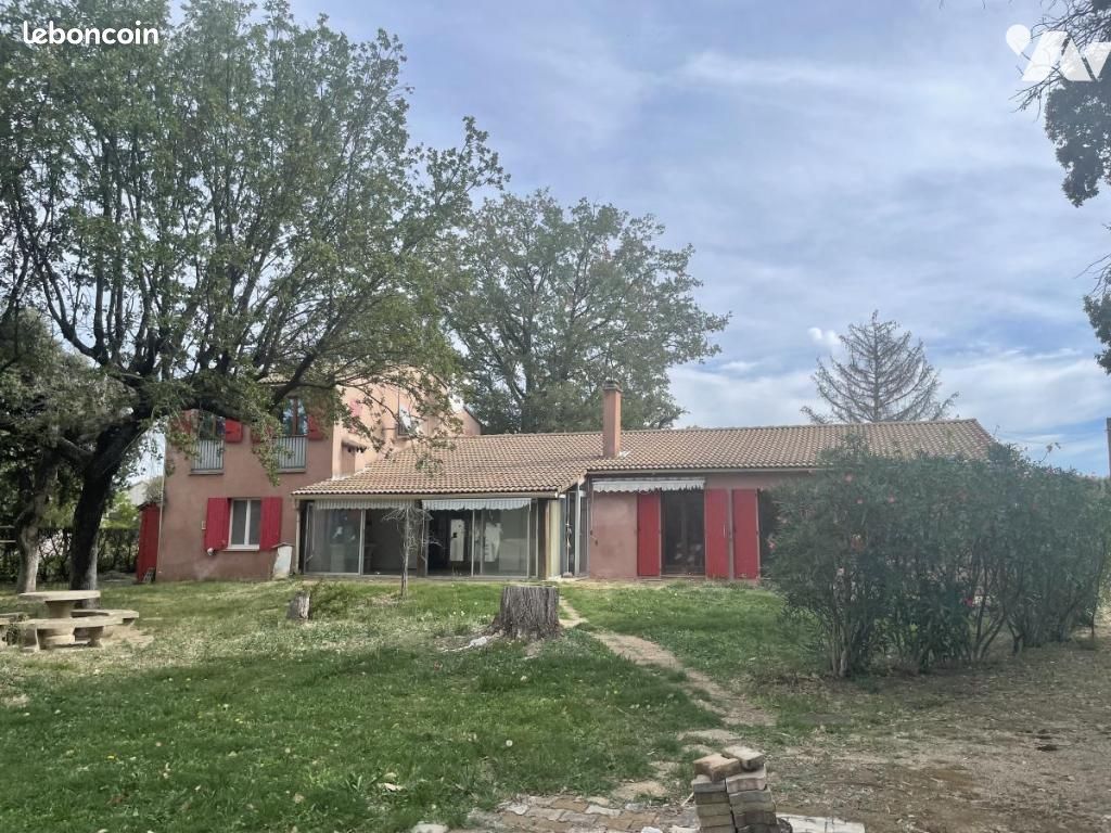 Maison 6 pièces 187 m² · à Grillon · 187 m² · 299 300 €