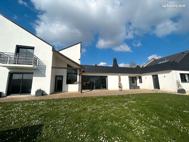 Maison 8 pièces 250 m²