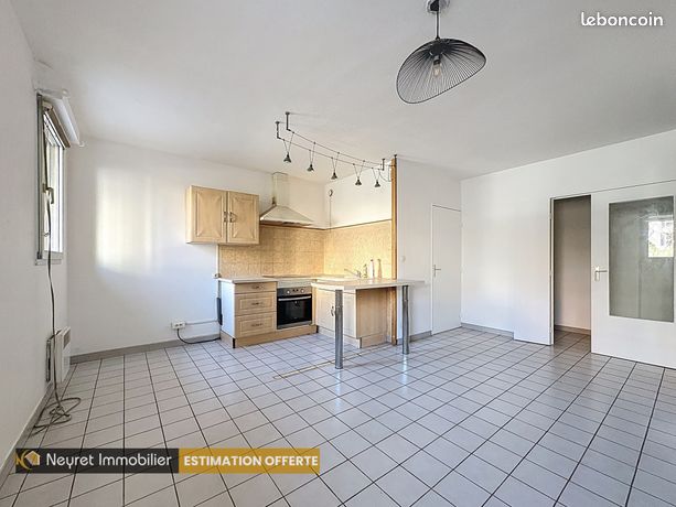Studio 1 pièce 33 m²