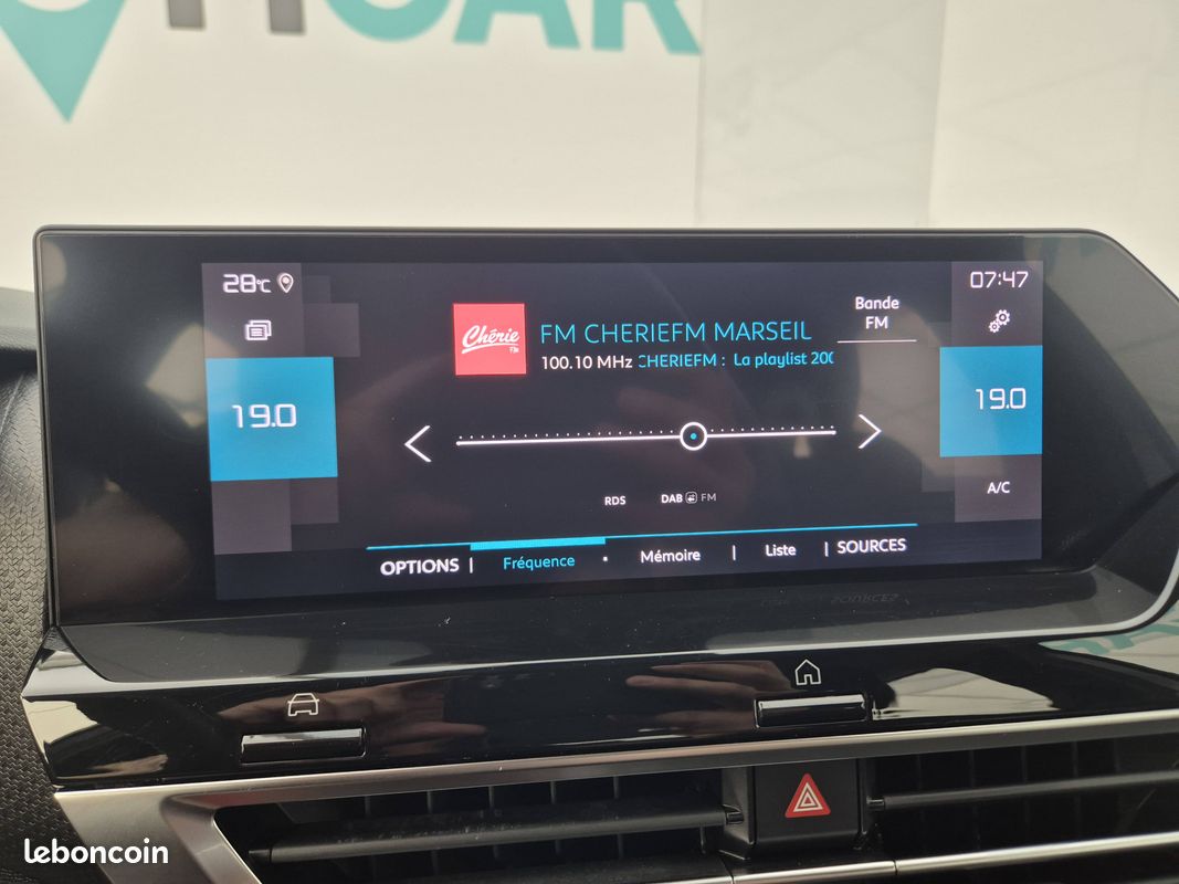 CITROEN C4 BlueHDi 130 S&S EAT8 Feel Pack (image 17)