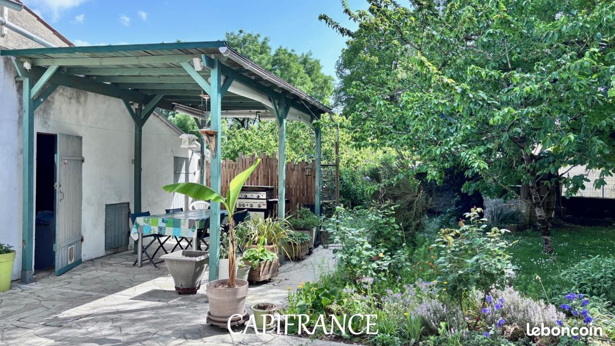 Maison 6 pièces 234 m² · à Port-d'Envaux · 234 m² · 349 500 €
