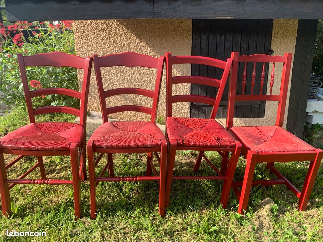 Lot de 4 chaises en bois rouge (image 1)
