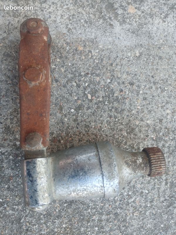 Dynamo De Vélo Ancienne Des Années 1920 - Pour éclairage - Pièce Vintage Décorative Ou Restauration