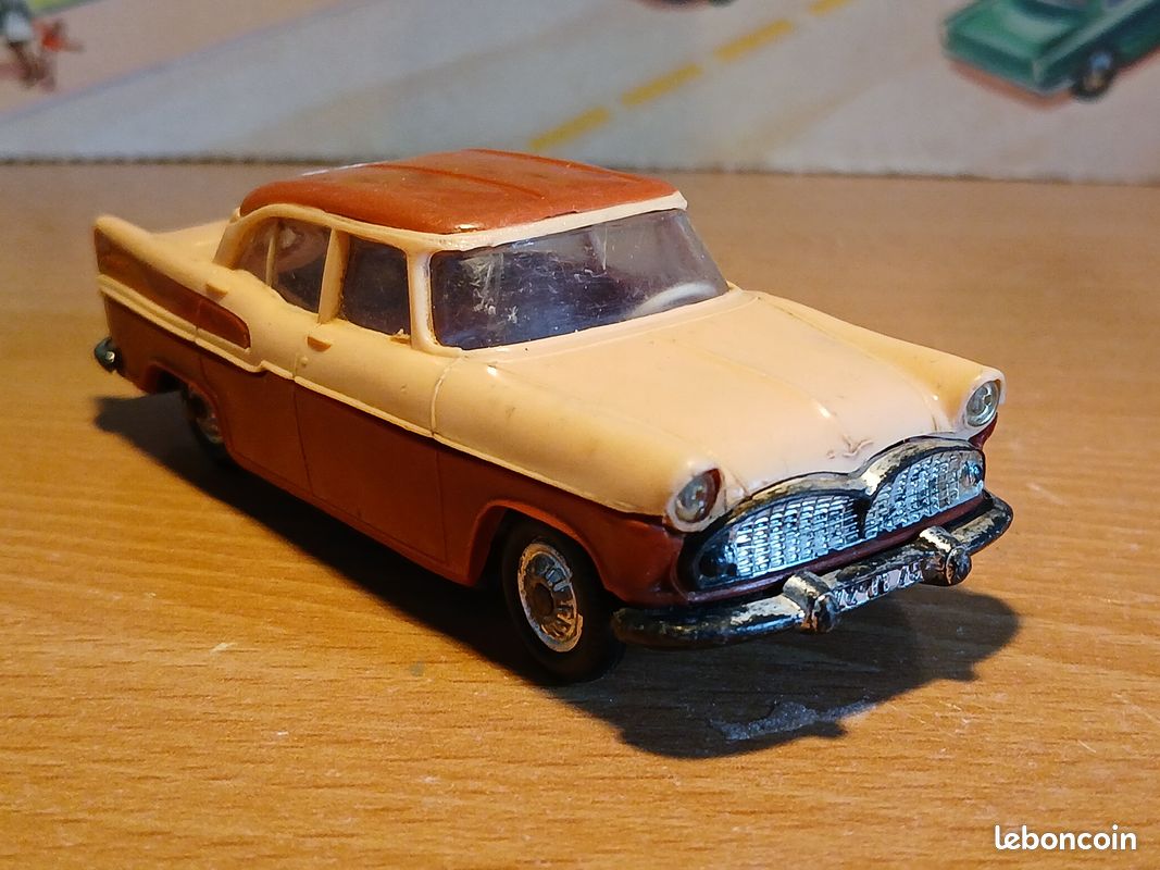 SIMCA CHAMBORD ROSE et JAUNE CARAVANE HENON NOREV PLASTIQUE 1/43