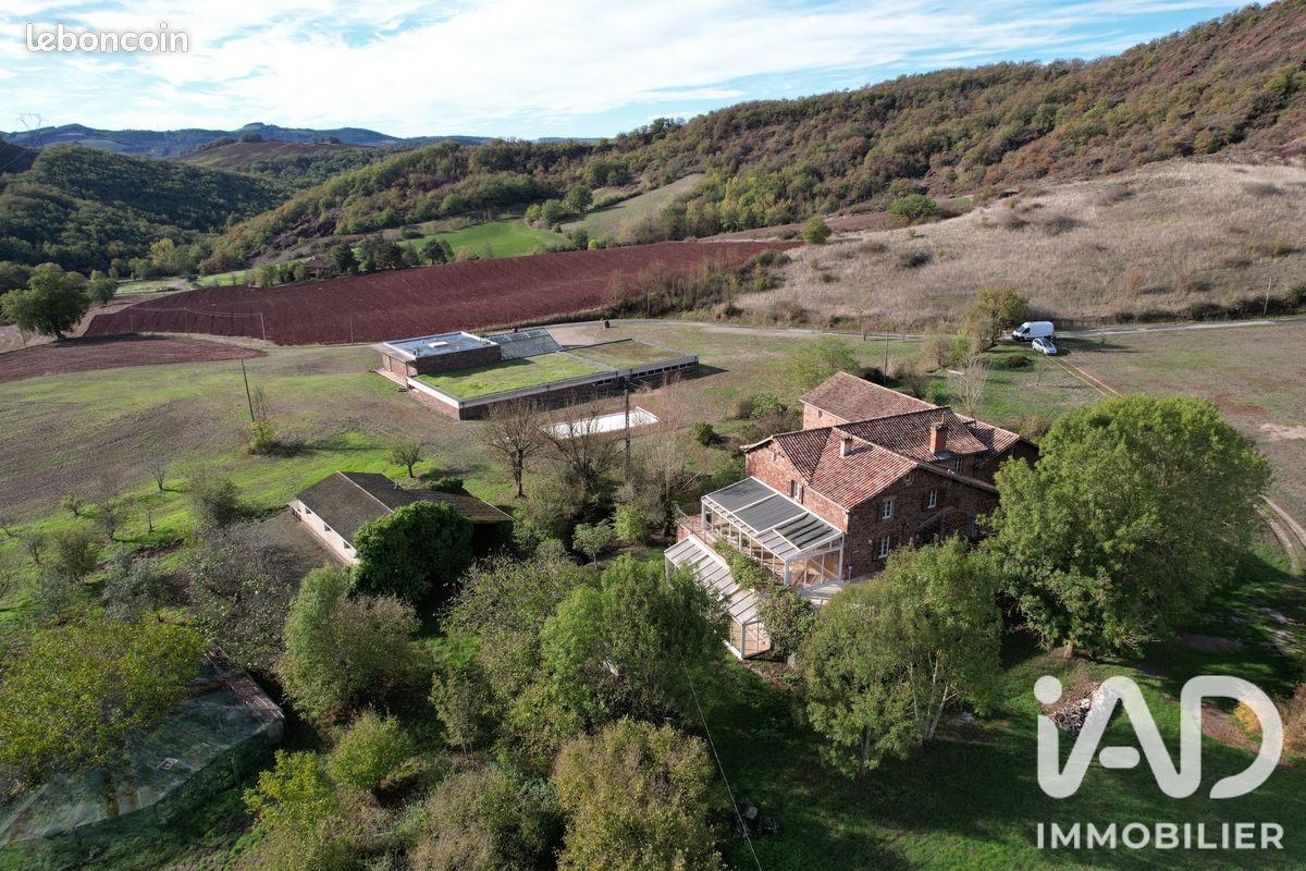 Maison 15 pièces 1252 m² · à Saint-Affrique · 1 252 m² · 1 500 000 €