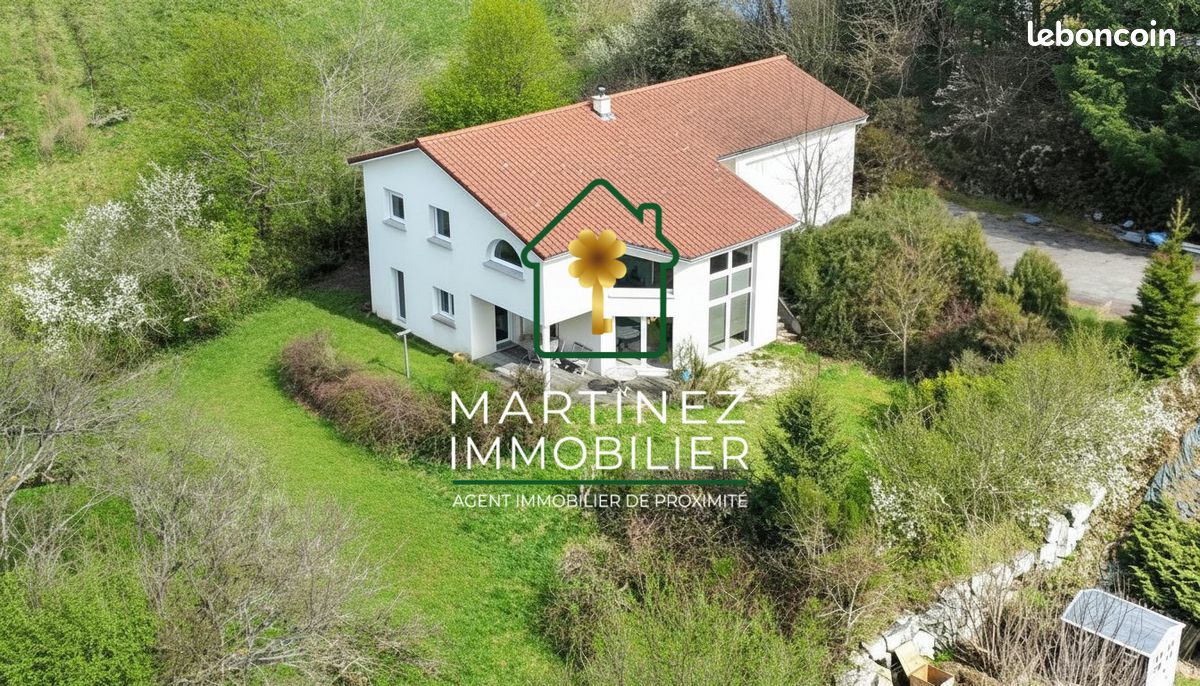 Maison 6 pièces 145 m² · à Saint-Christo-en-Jarez · 145 m² · 439 000 €
