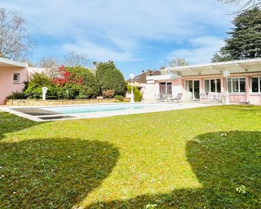 Maison 1 290 000 € - 237 m²