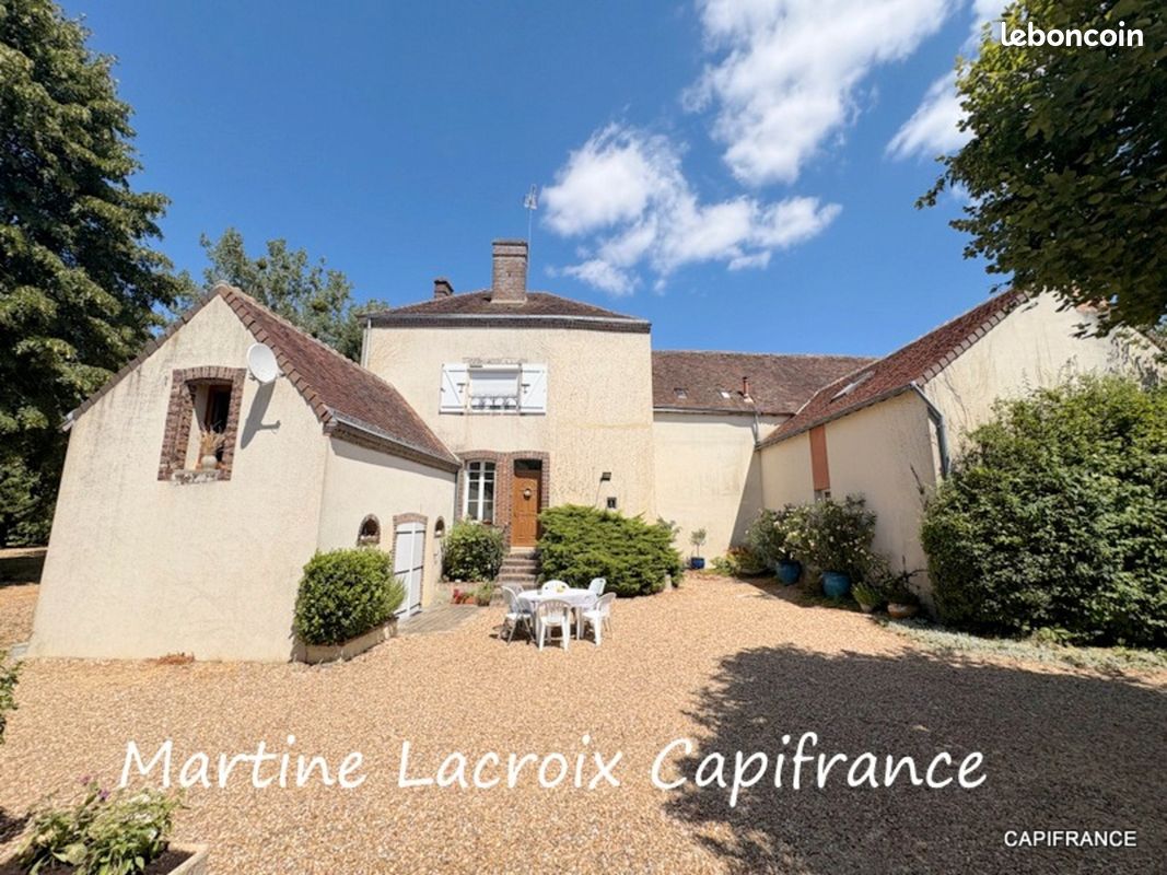 Maison 6 pièces 176 m² · à La Ferté-Bernard · 176 m² · 240 000 €