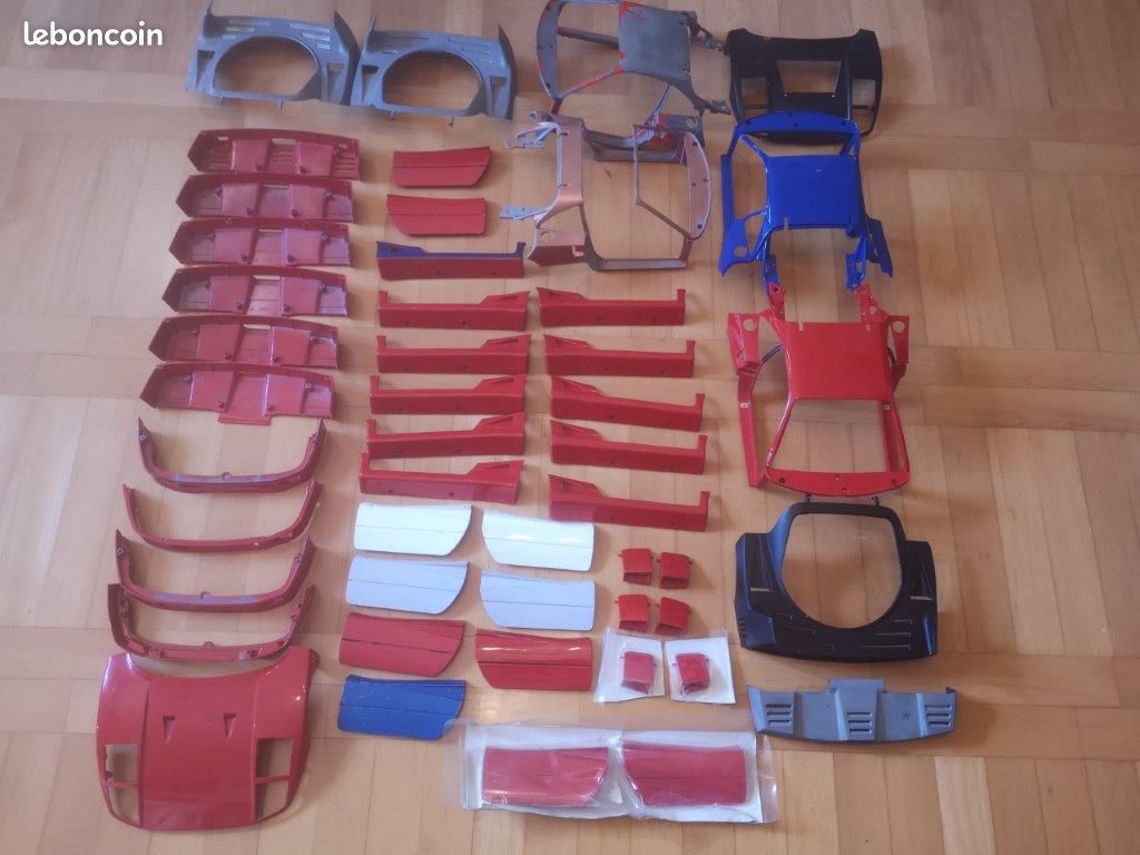 Pièces métalliques F40 et Testarossa Pocher 1/8 différentes (image 16)