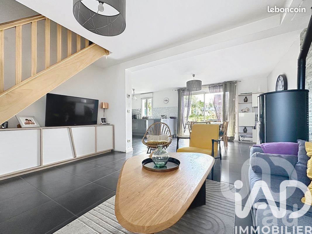 Maison 5 pièces 90 m² · à Ormoy · 90 m² · 299 000 €