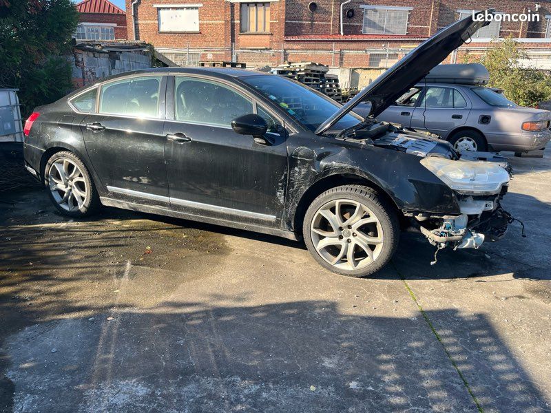 Citroën C5 3l V6 bi turbo 240cv boîte auto (image 1)