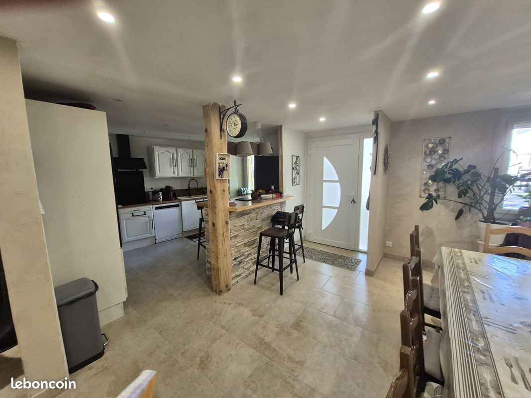 Maison 6 pièces 168 m² · à Villeneuve-Minervois · 168 m² · 153 000 €