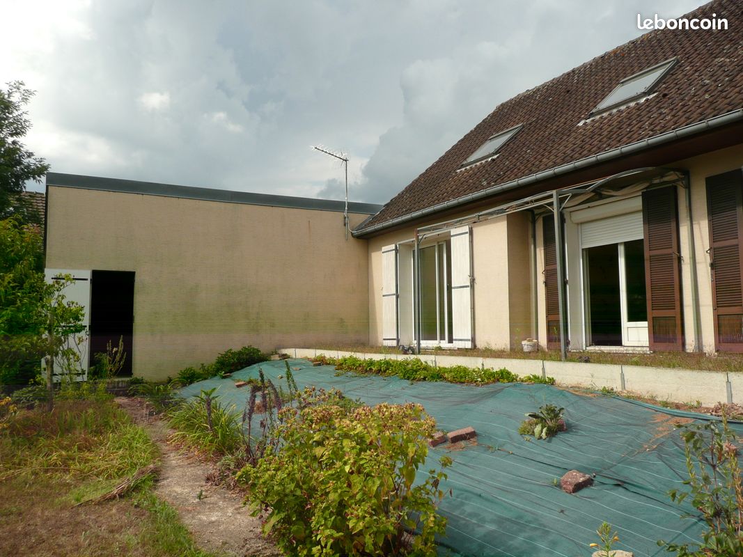 Maison 7 pièces 107 m² · à Changé · 107 m² · 200 000 €