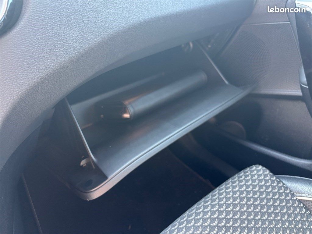 Kia Xceed HYBRIDE RECHARGEABLE 1.6 GDI 141CH DCT6 Active (image 37)