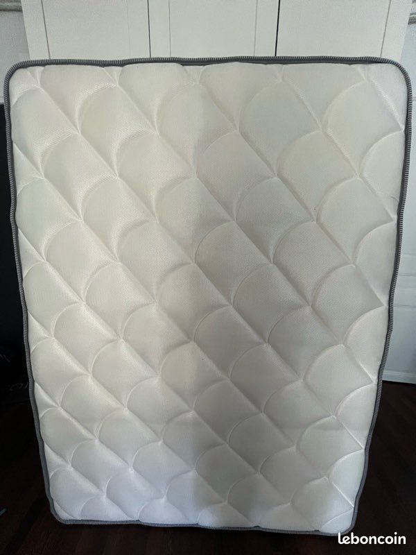 Matelas 140x190 (image 1)