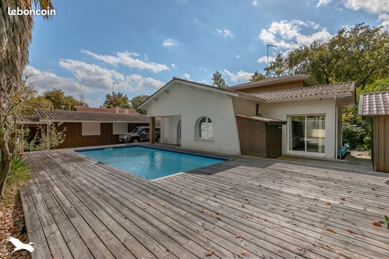 Maison 5 pièces 230 m² · à Arès · 230 m² · 795 000 €