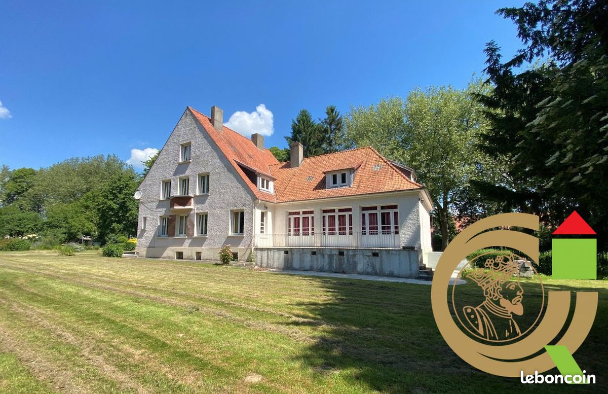 Maison 16 pièces 479 m² · à Mouriez · 479 m² · 260 000 €