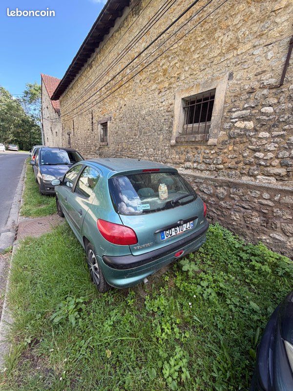 Peugeot 206 1.4 Essence 75 ch (image 3)