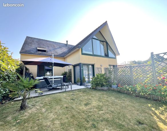 Villa 8 pièces 242 m²