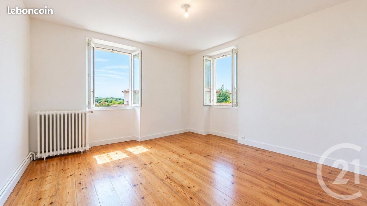Appartement 6 pièces 153 m² · à Saint-Pierre-d'Irube · 153 m² · 395 000 €