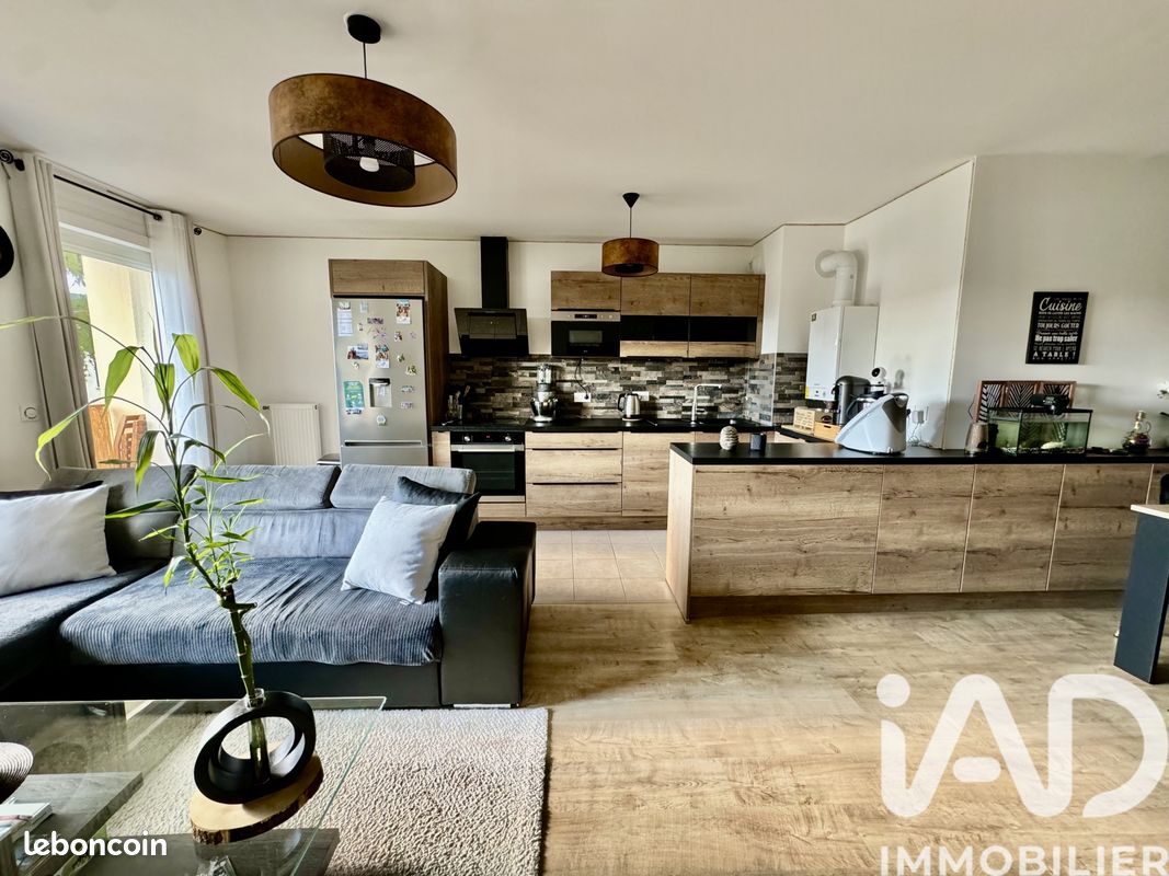 Appartement 4 pièces 68 m² · à Corbeil-Essonnes · 68 m² · 215 000 €