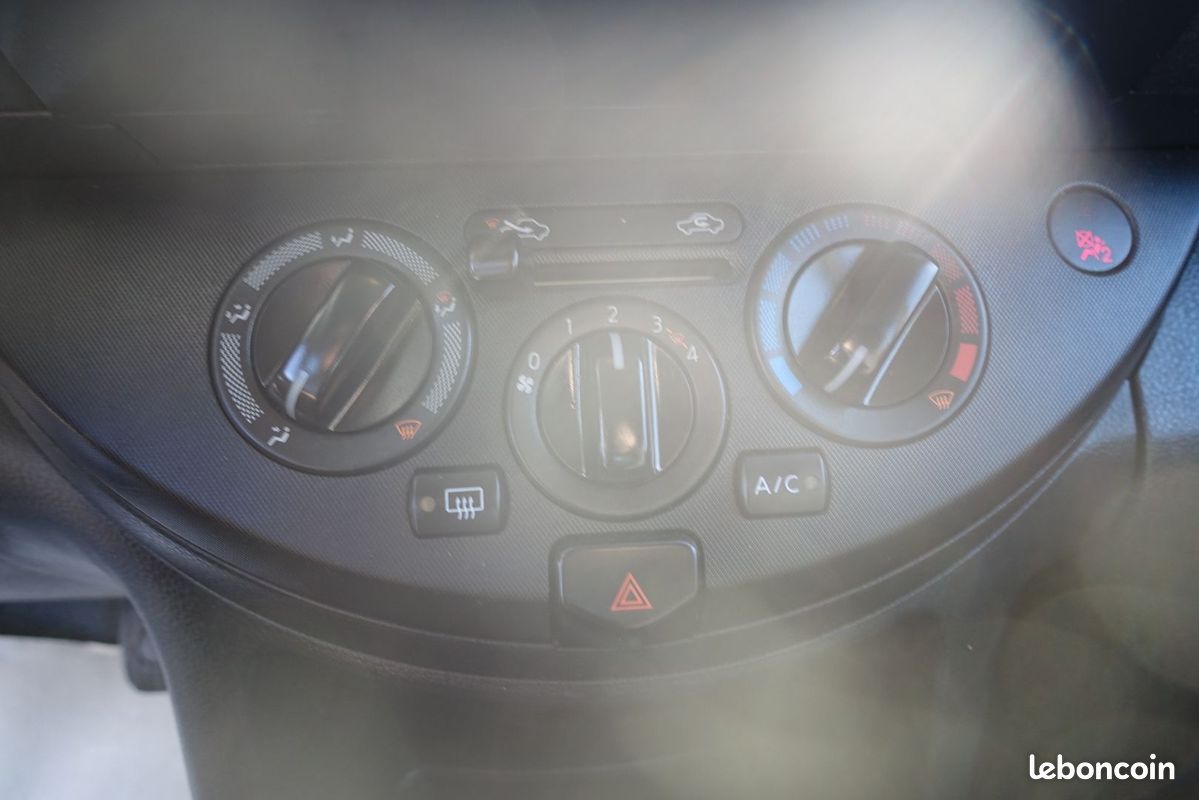 Nissan NOTE 1.5 DCI 86CH TEKNA (image 14)
