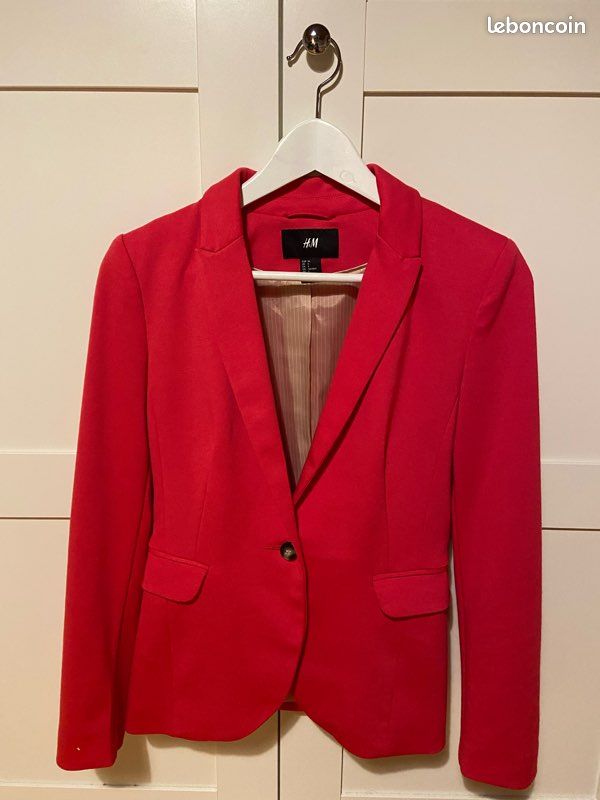 Lot de 3 hauts, 1 veste et 1 pochette (image 7)